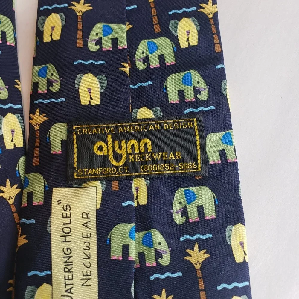 VINTAGE 100% Silk USA Elephant Nature Necktie Men's 59